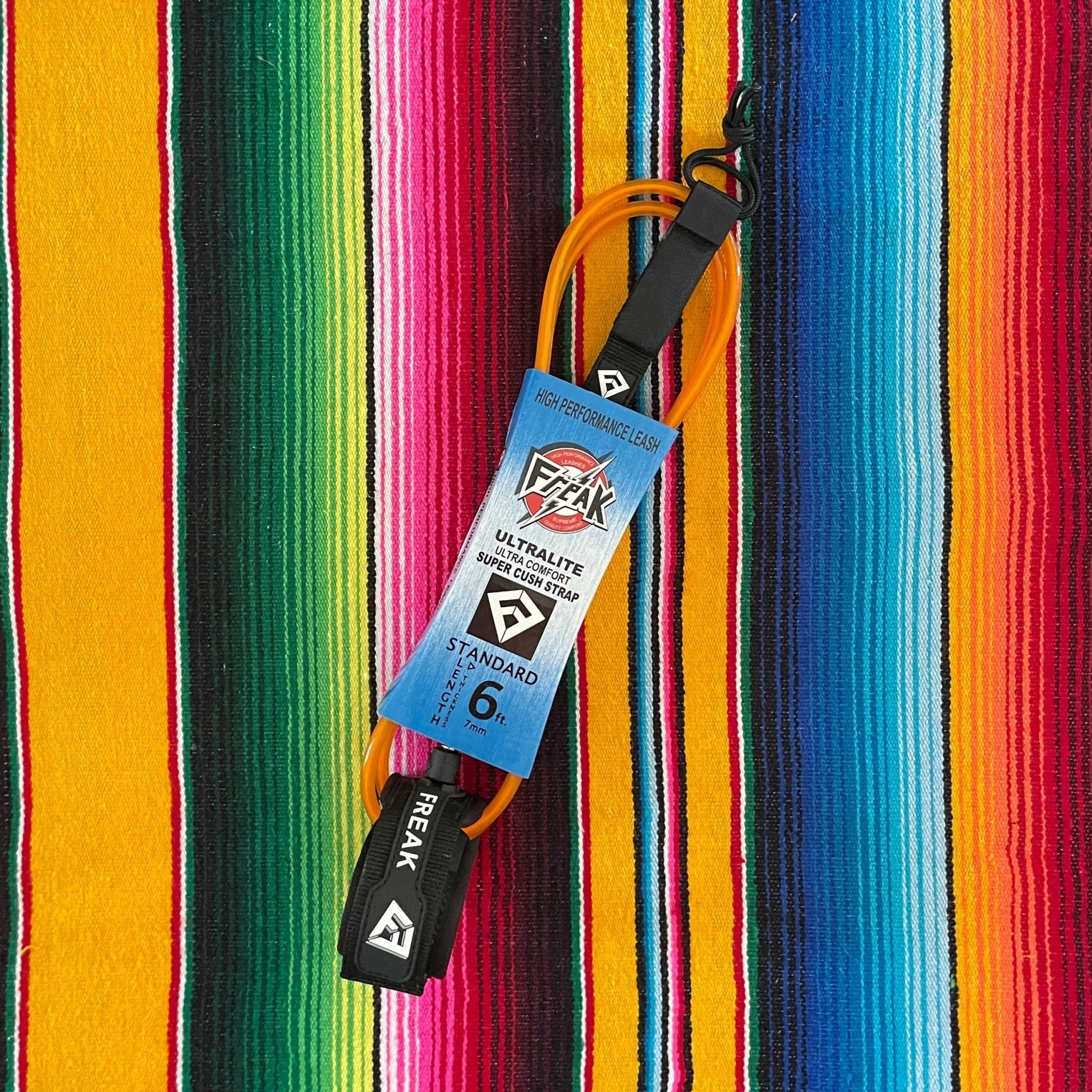 Leash de Surf Freak Traction de taille 6' modèle Standard 7mm de couleur orange clair avec les scratchs noirs - CM Surfing