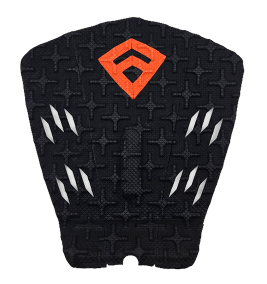Pad de Surf modèle Peter Mendia III de couleur noire avec le logo Freak Traction de couleur orange - CM Surfing