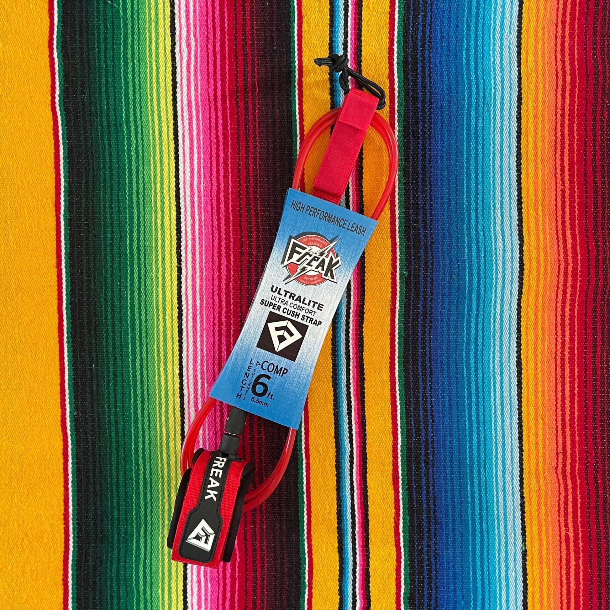 Leash de Surf Freak Traction de taille 6' modèle Compétition 5.5mm de couleur rouge - CM Surfing
