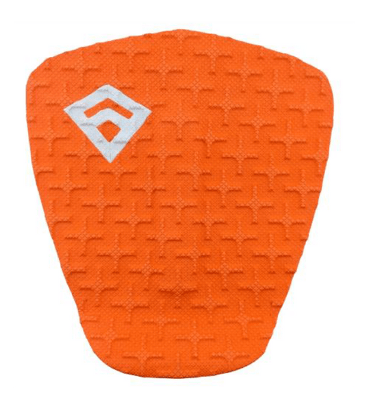 Pad de Surf signé Brad Domke modèle Dom II de couleur orange avec le logo Freak Traction de couleur blanche - CM Surfing 