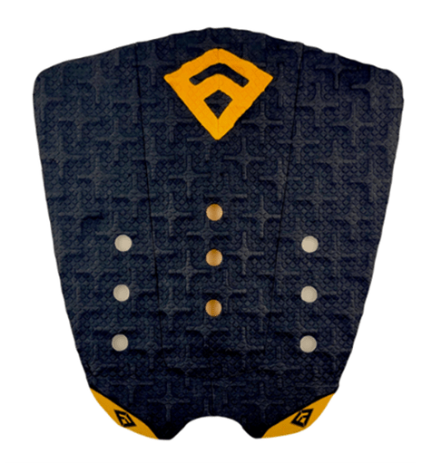 Pad de Surf modèle Phantom Flare de couleur noire avec le logo Freak Traction et l'arrière du kick de couleur orange - CM Surfing